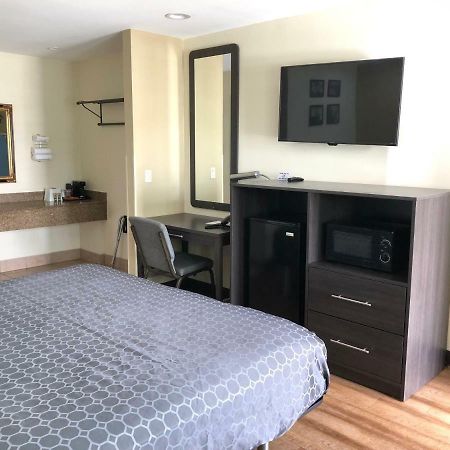 Simply Home Inn & Suites - Riverside Eksteriør billede