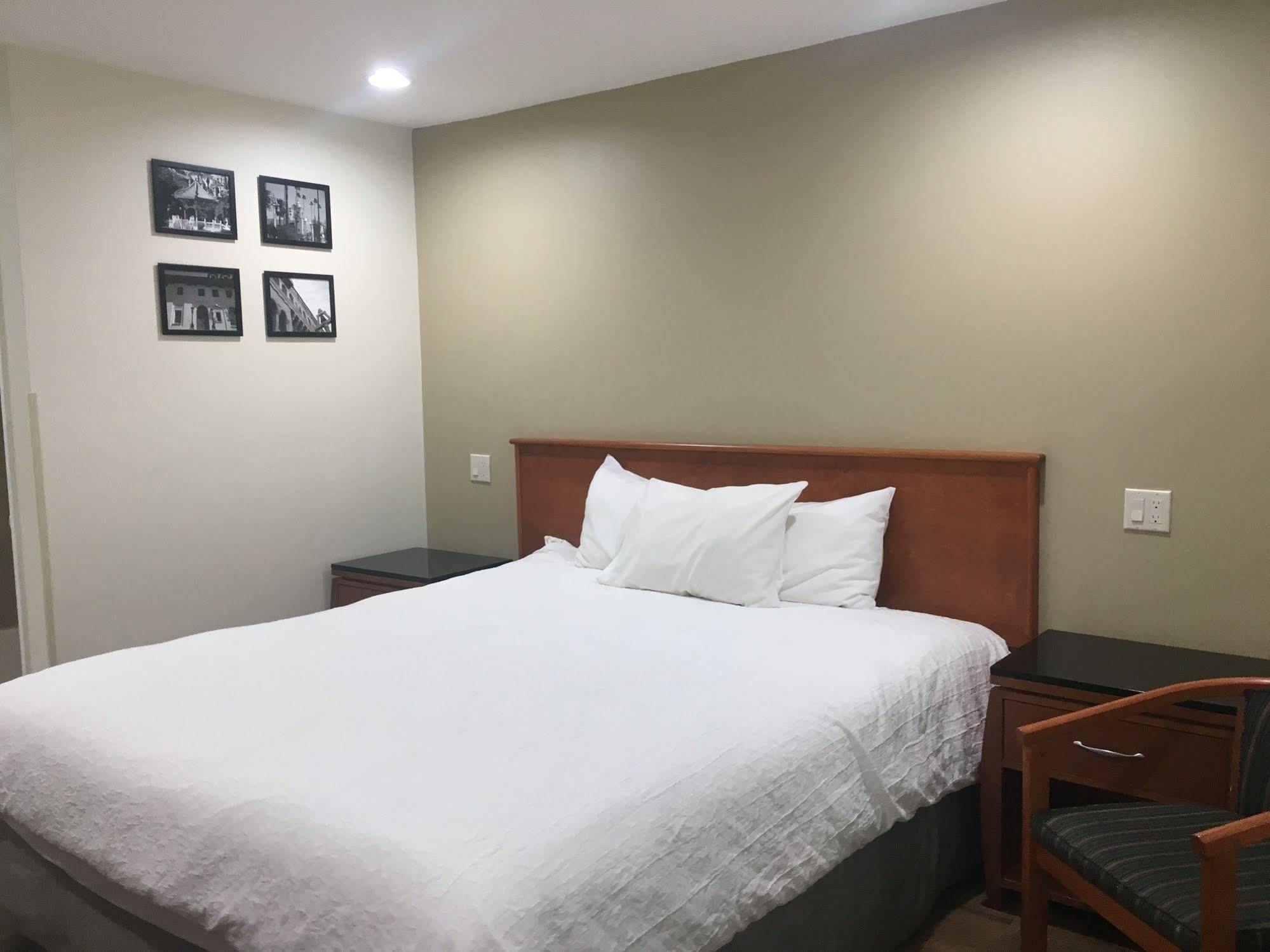 Simply Home Inn & Suites - Riverside Eksteriør billede